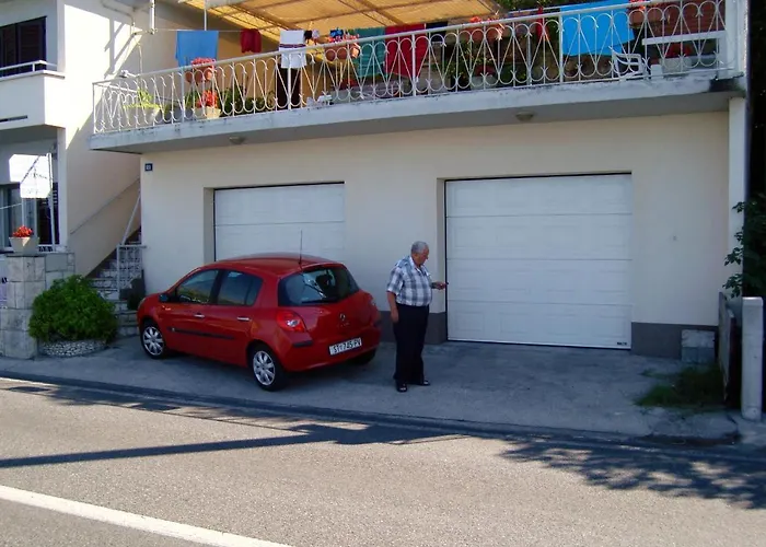 By The Sea Mali Rat דוגי ראט